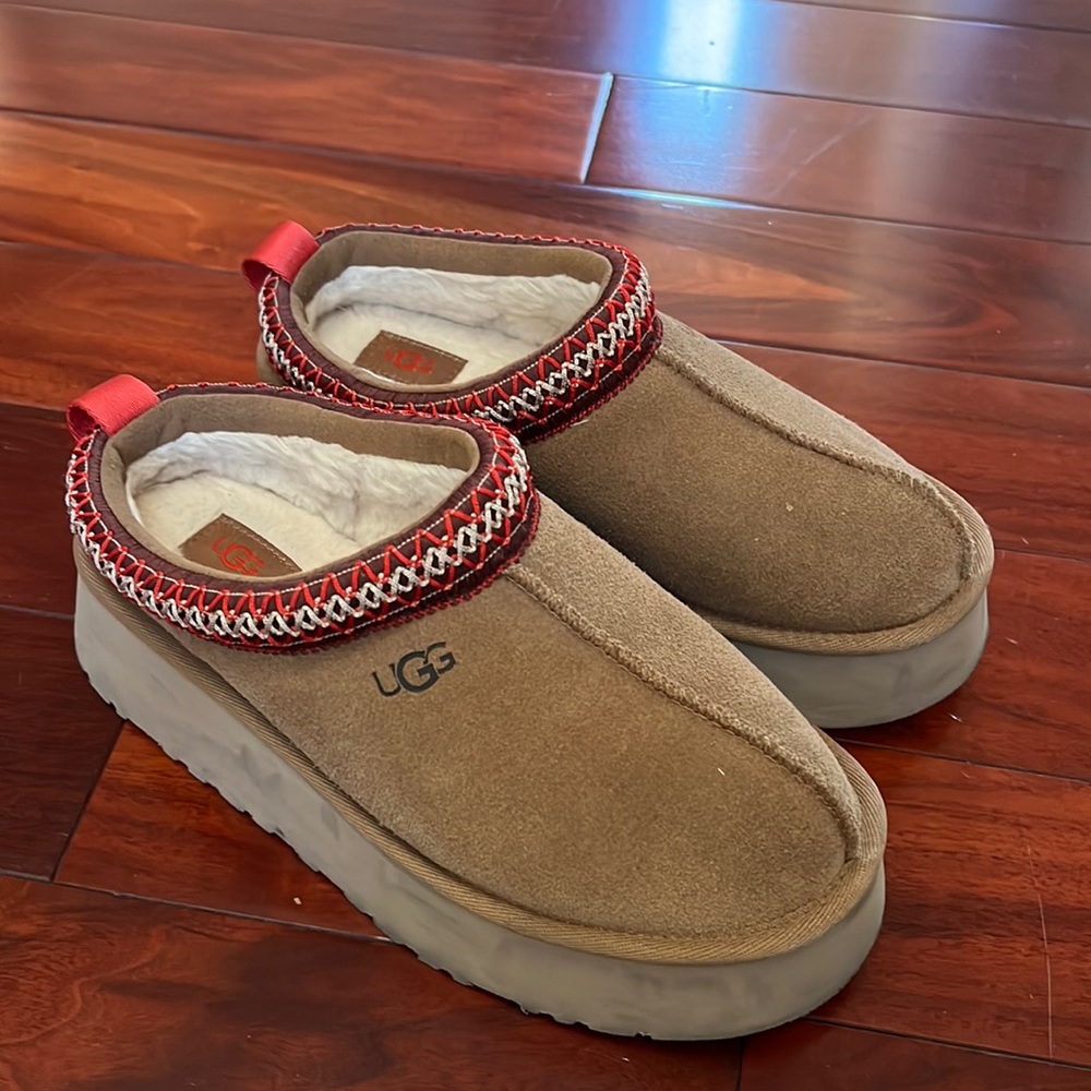 Ugg tazz